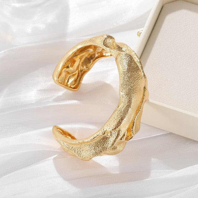 European and American exaggerated style bracelet with irregular surface