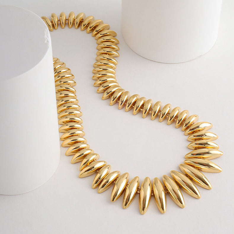 Retro Exquisite Geometric Necklace Women's Versatile High-end Ins Style Light Luxurious Temperament Necklace