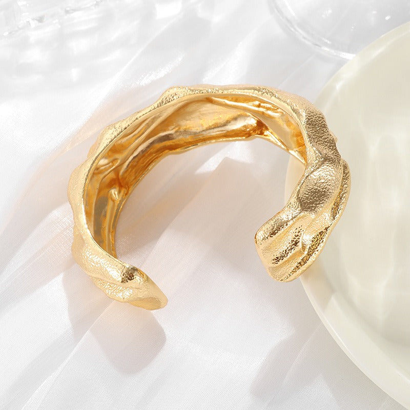 European and American exaggerated style bracelet with irregular surface