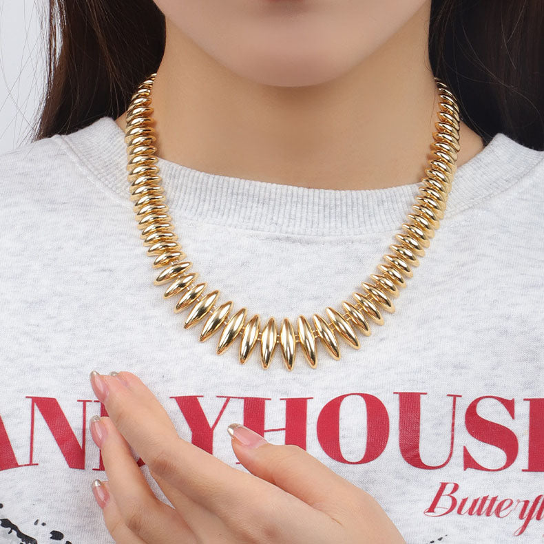 Retro Exquisite Geometric Necklace Women's Versatile High-end Ins Style Light Luxurious Temperament Necklace