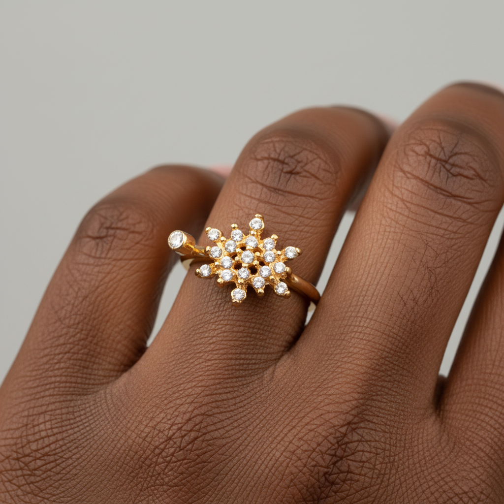 Anel Floco Dourado — modelo negra