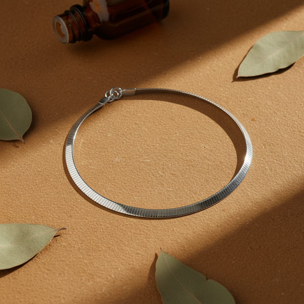 Choker Snake Prateado — Flat Lay