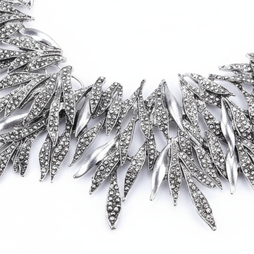 Colar Statement Prata — close-up detalhes