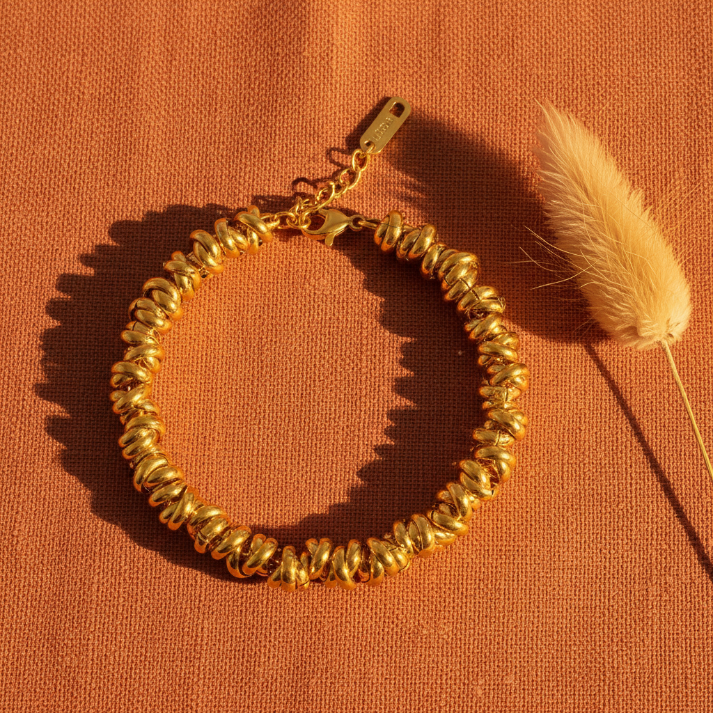 Pulseira Espiral Dourada — terracota